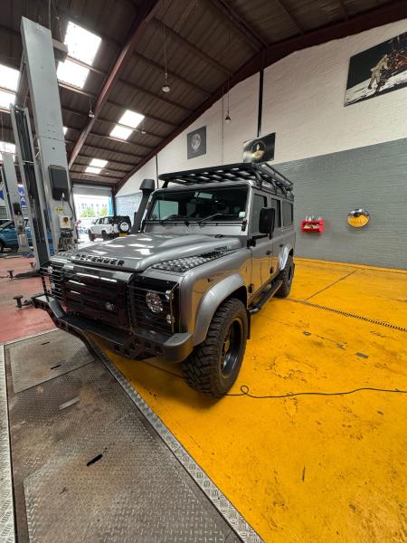 Defender 110 Grey - project 3 Gallery Main Photo